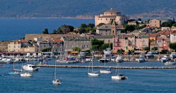 Appartement Plein Centre Saint Florent Face Au Port Εξωτερικό φωτογραφία